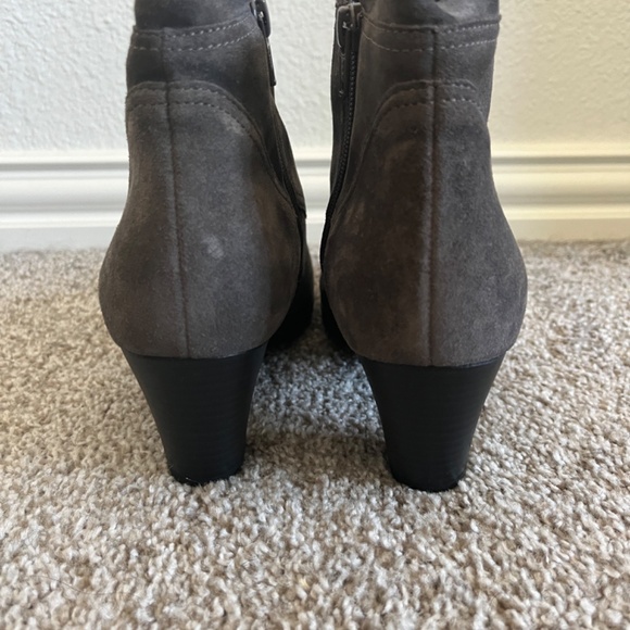 Gabor Suede boots size 7 New and Unworn - Picture 2 of 5